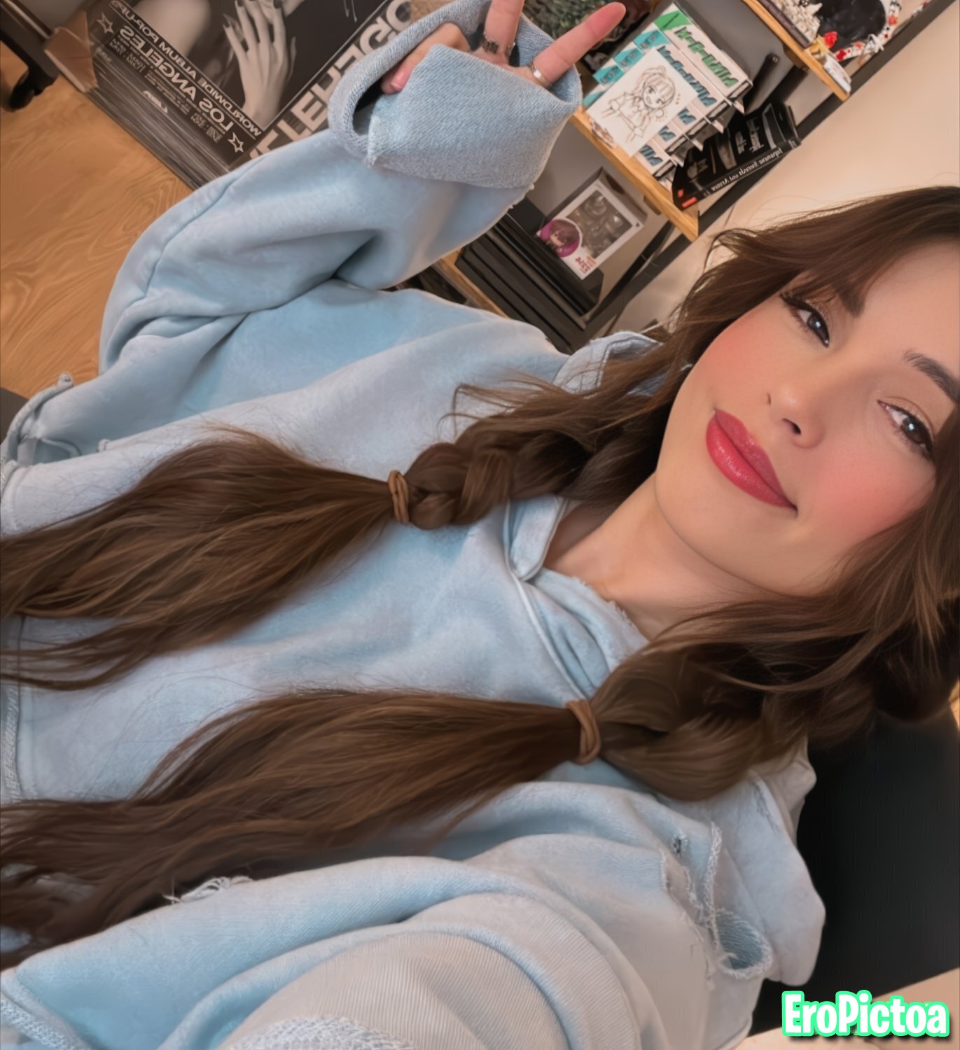 Rae [15] photo featuring twitch streamer