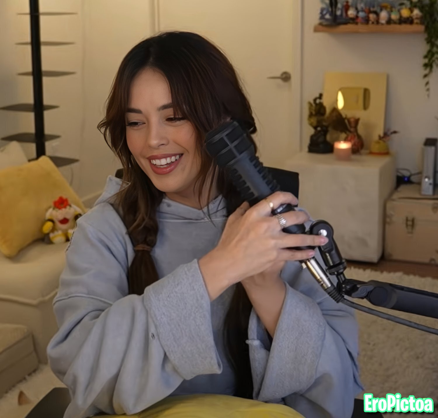 Rae [15] photo featuring long hair