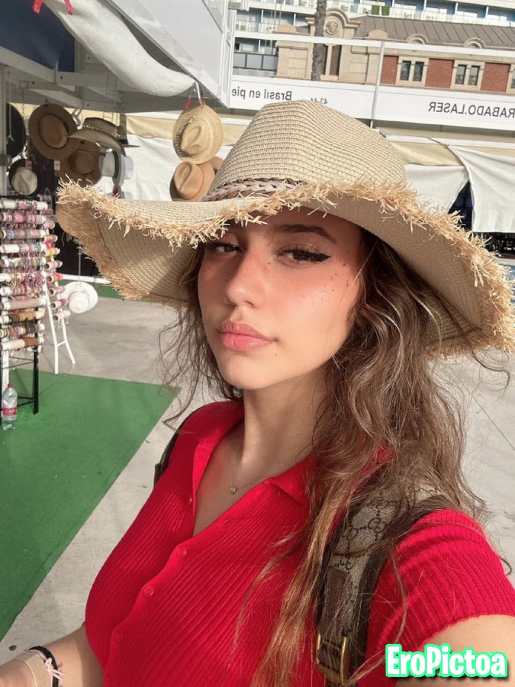 Emikukis (IA) photo featuring streamer