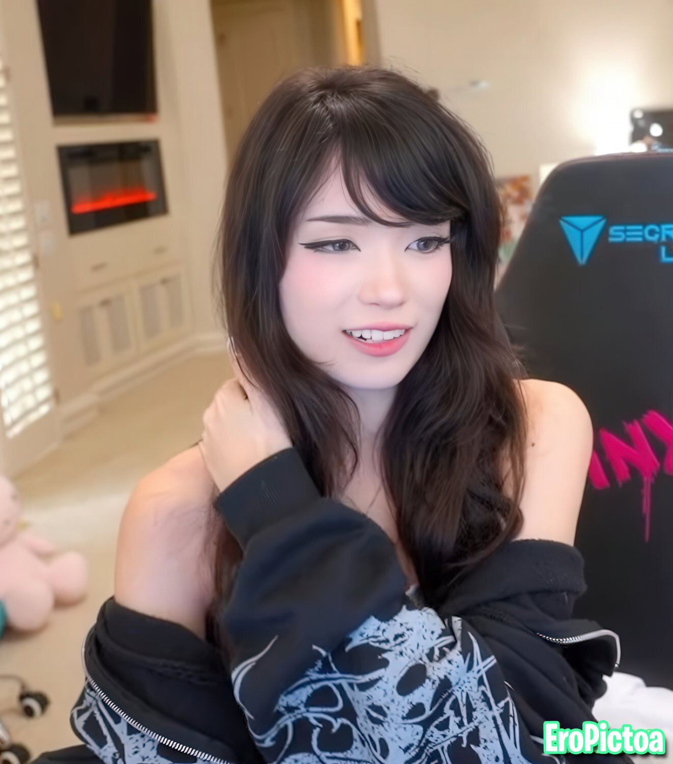 Emi [7] photo featuring twitch streamer - Part 43