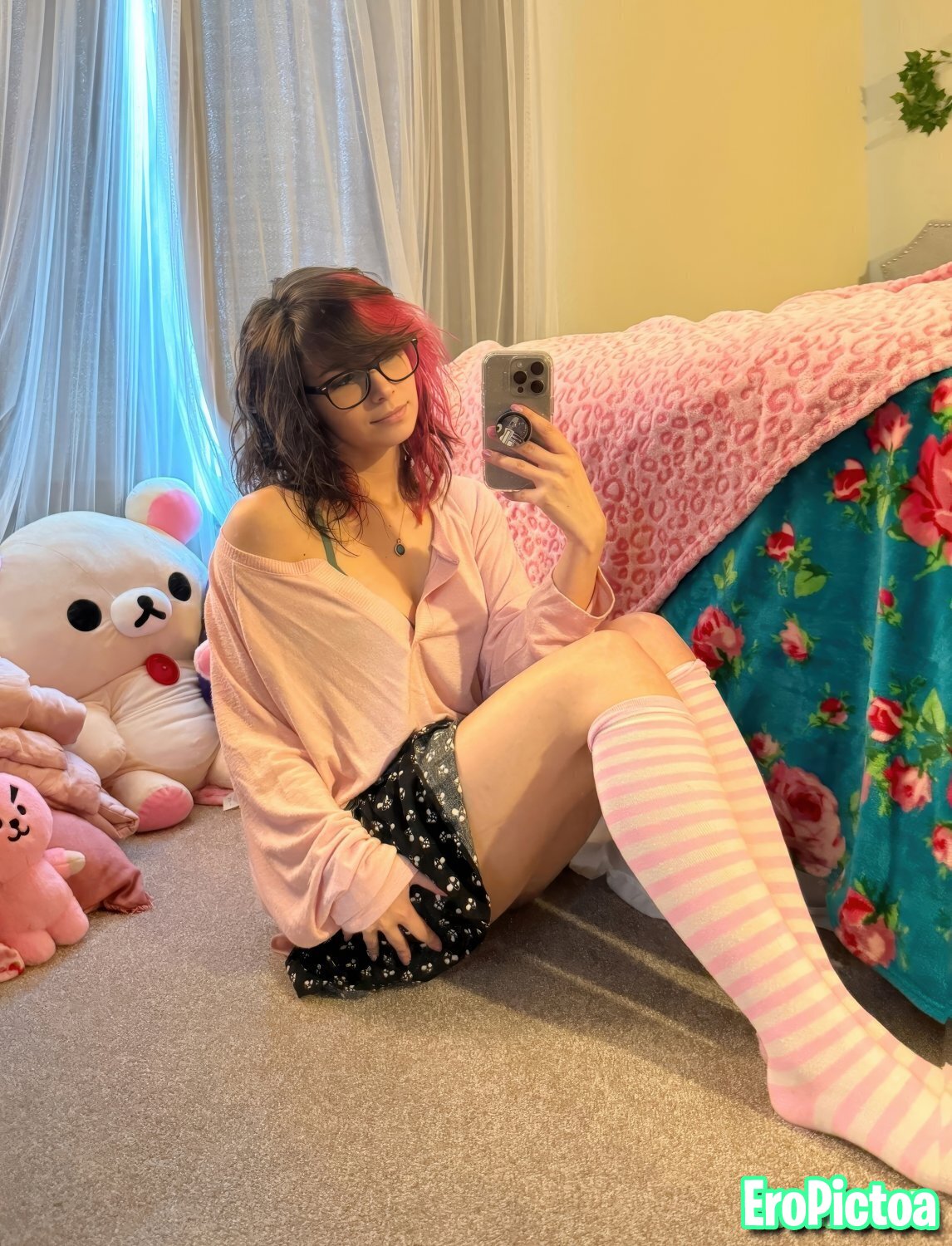 Kate[6] photo featuring twitch - Part 44