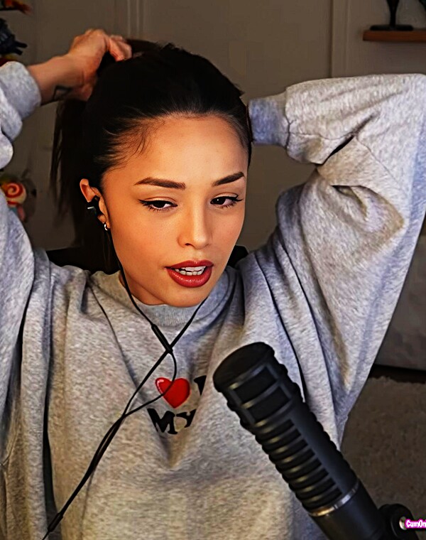 Thumbnail for Rae [14]