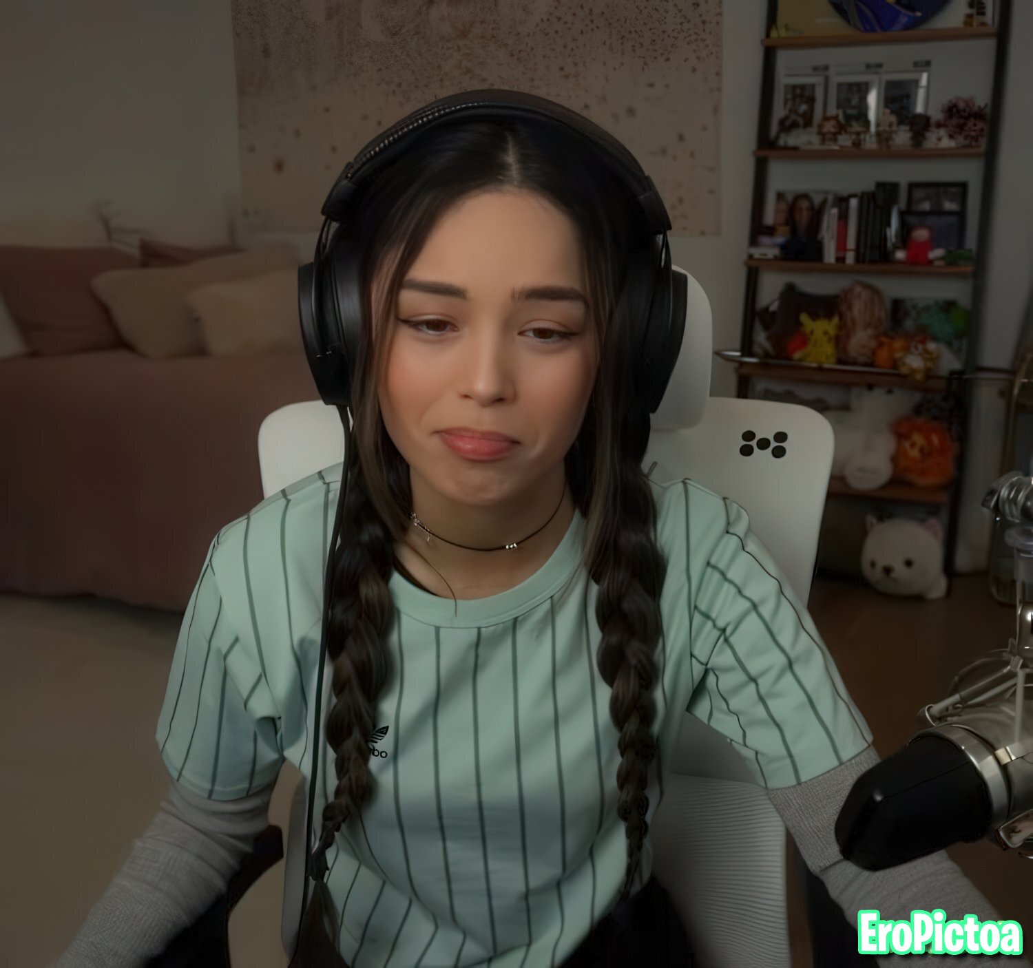 Rae [14] photo featuring influencer