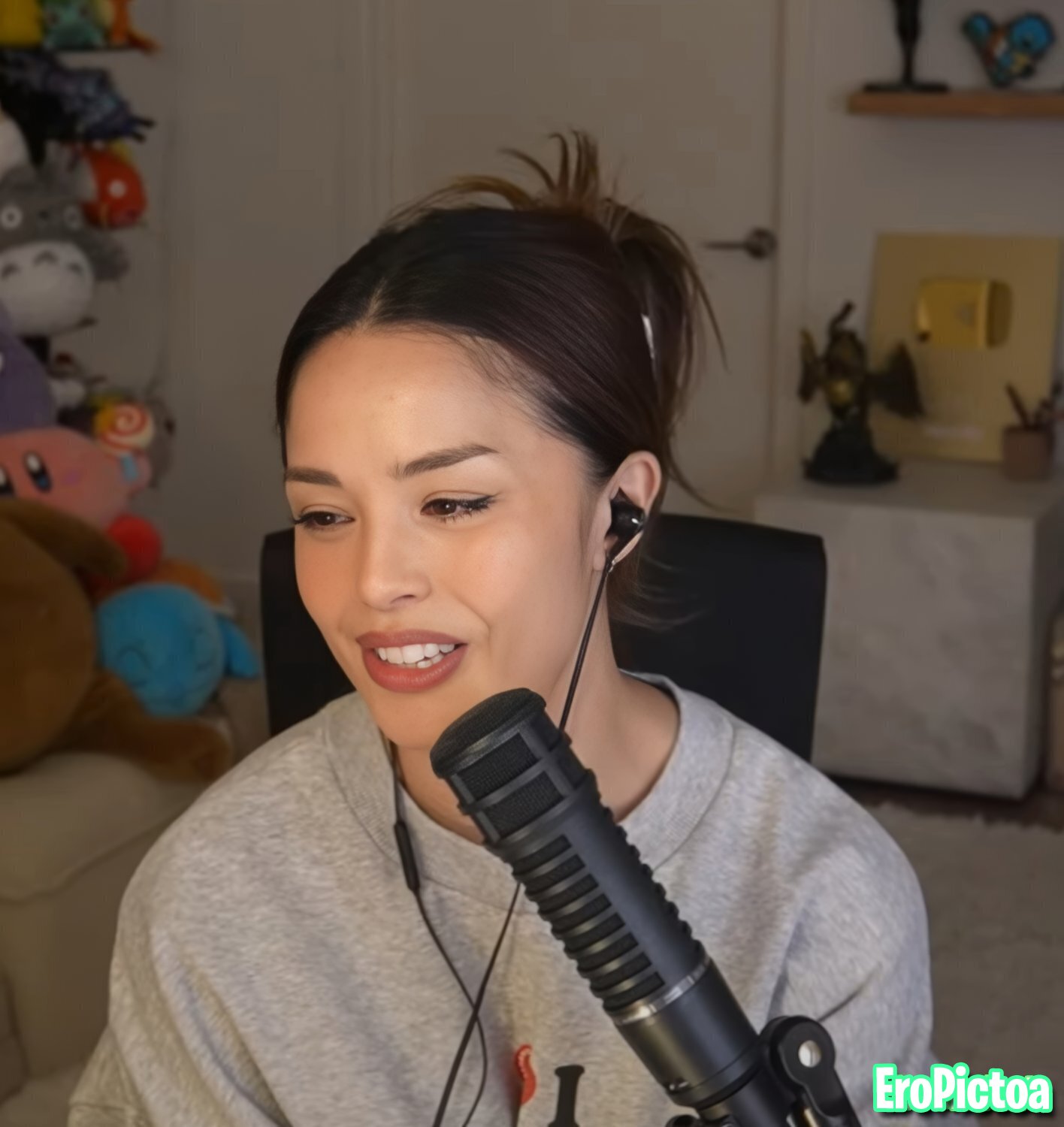 Rae [14] photo featuring influencer