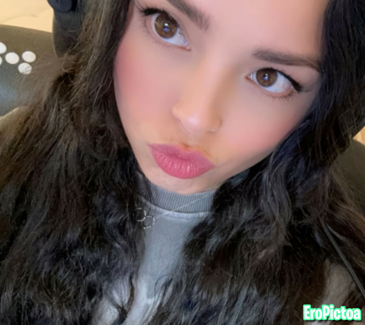 Rae [14] photo featuring brunette