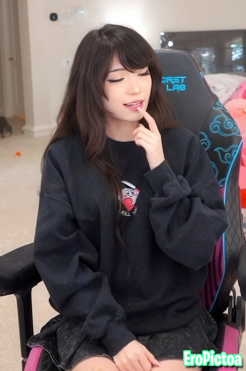Emi [5] photo featuring twitch streamer - Part 51