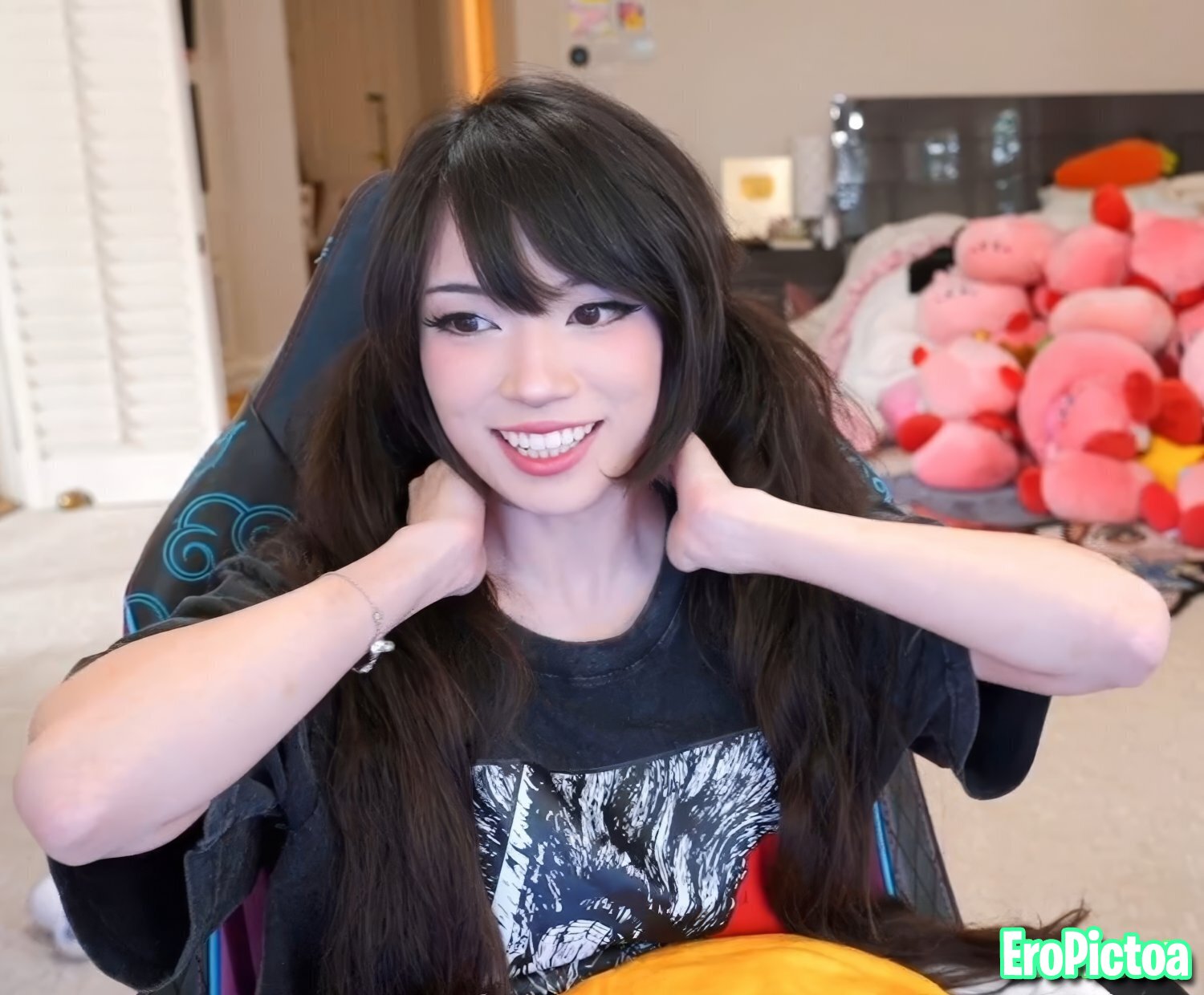 Emi [5] photo featuring twitch - Part 86