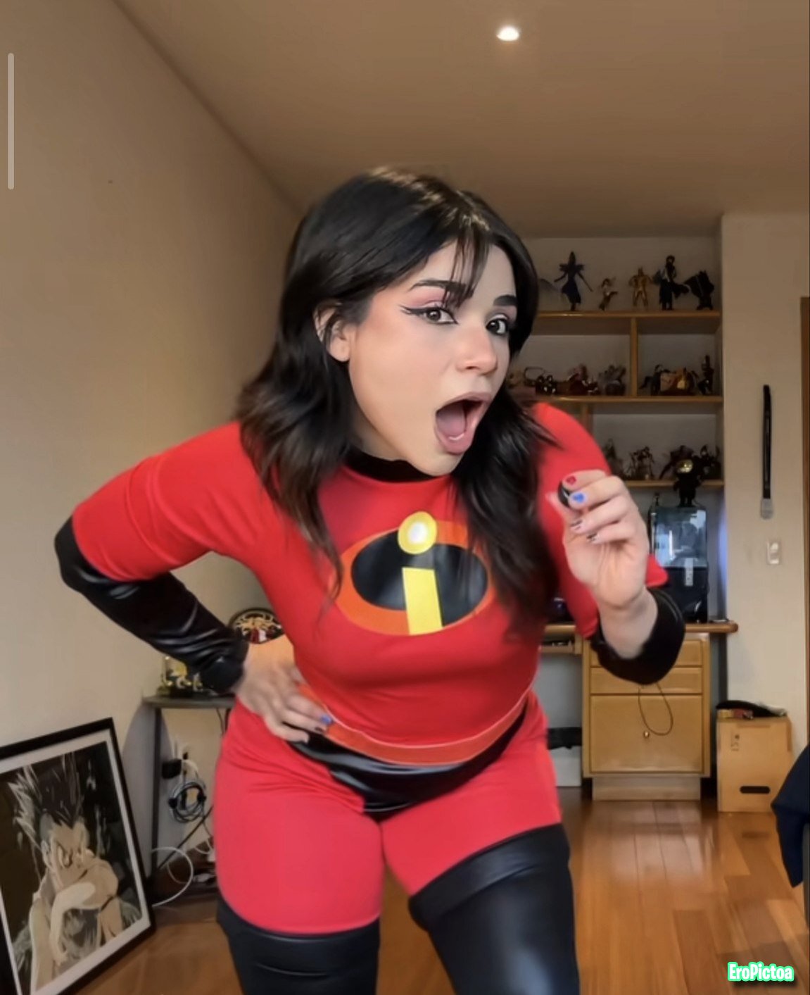 Alana photo featuring Twitch - Part 18