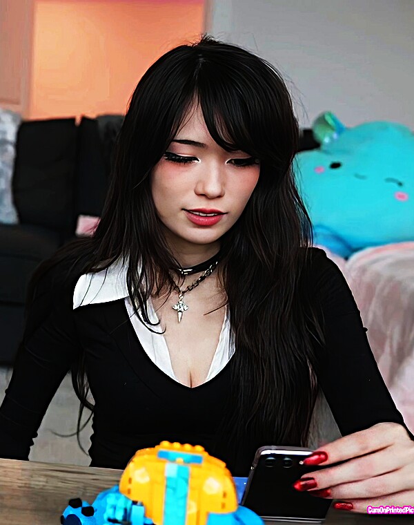 Thumbnail for Emi [4]