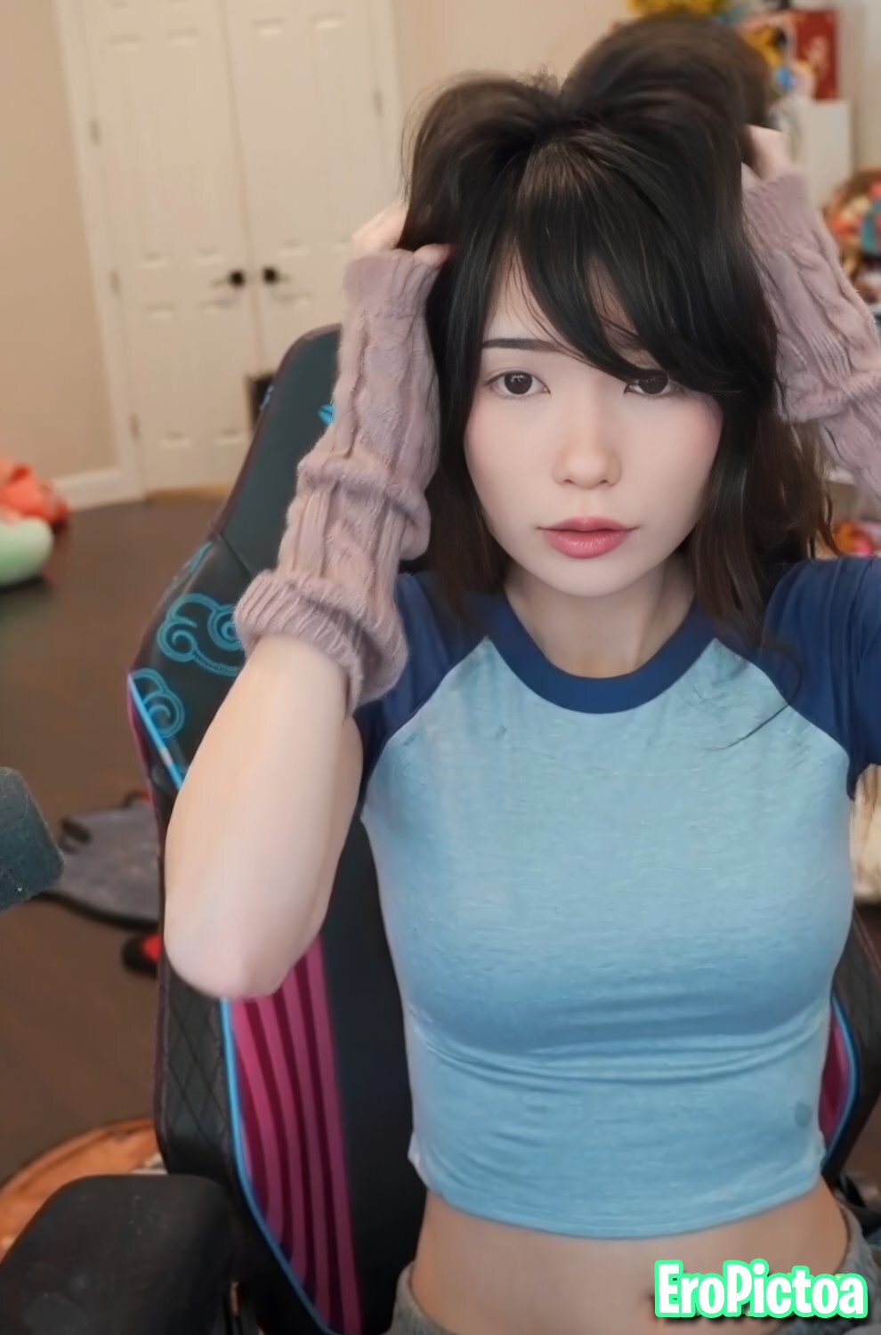 Emi [4] photo featuring twitch - Part 9