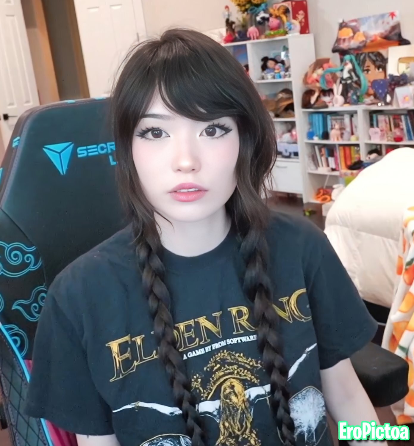 Emi [4] photo featuring streamer - Part 54