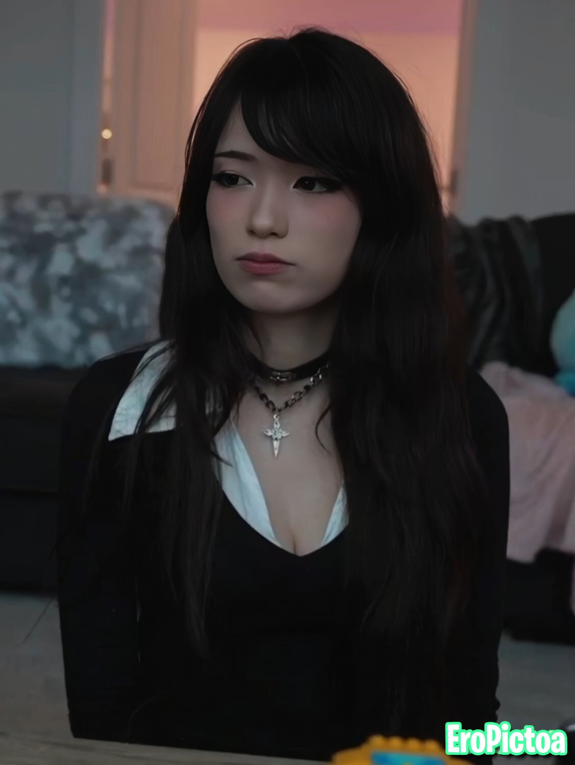 Emi [4] photo featuring young - Part 67