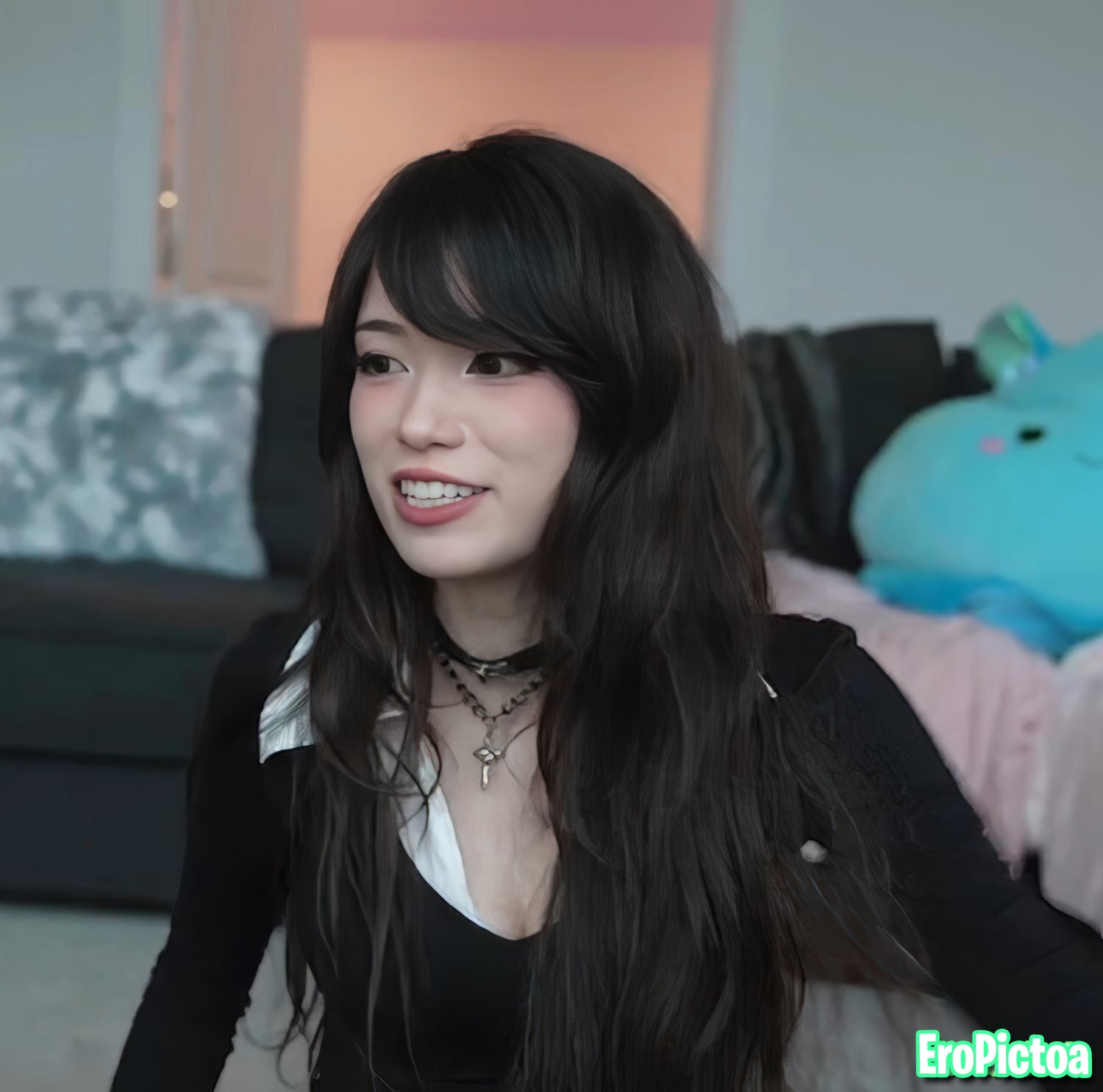 Emi [4] photo featuring young - Part 90