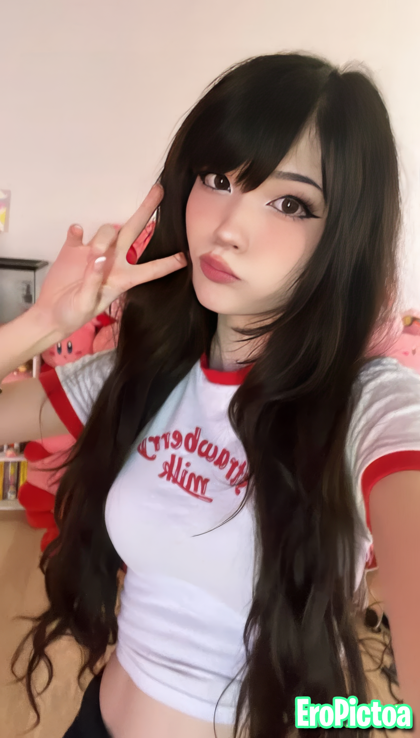 Emi photo featuring influncer - Part 79