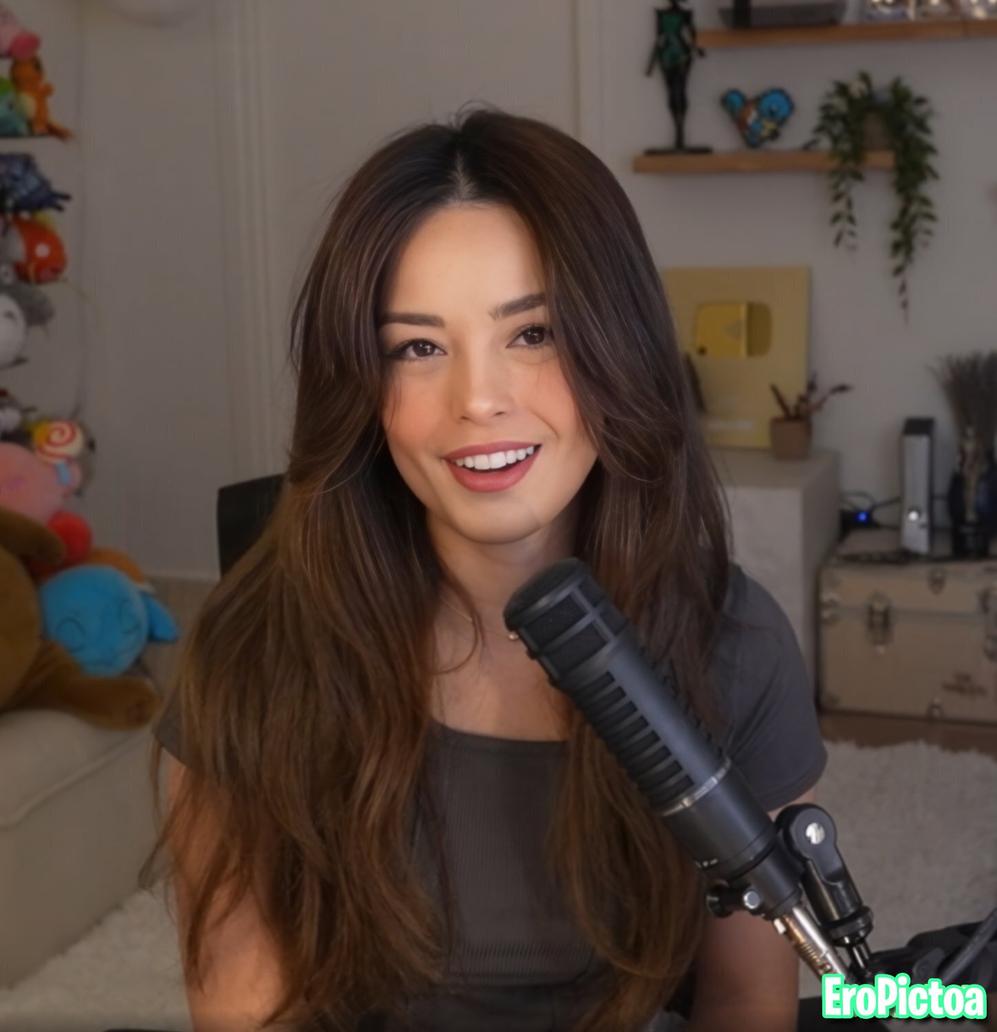 Rae [12] photo featuring twitch