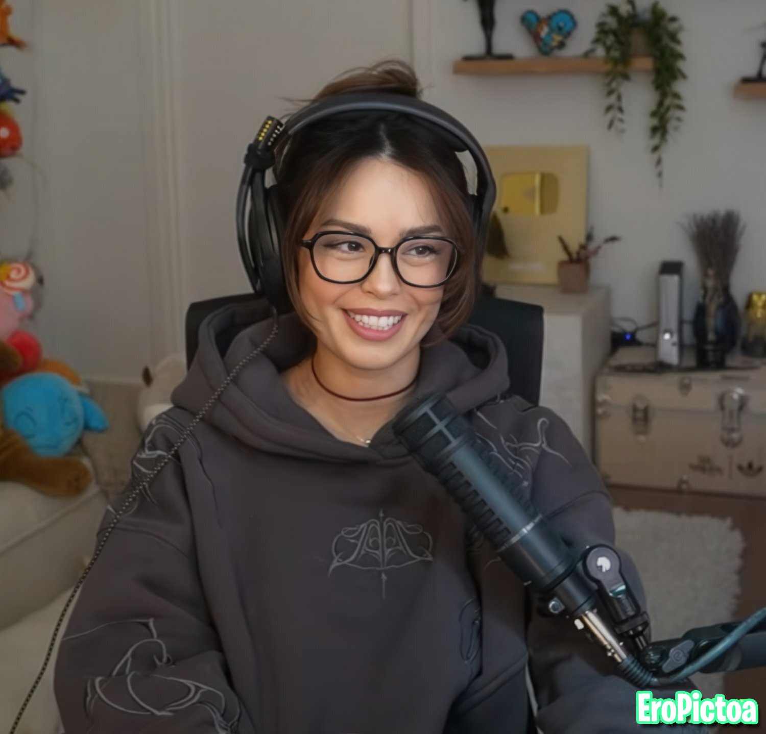 Rae [12] photo featuring influencer