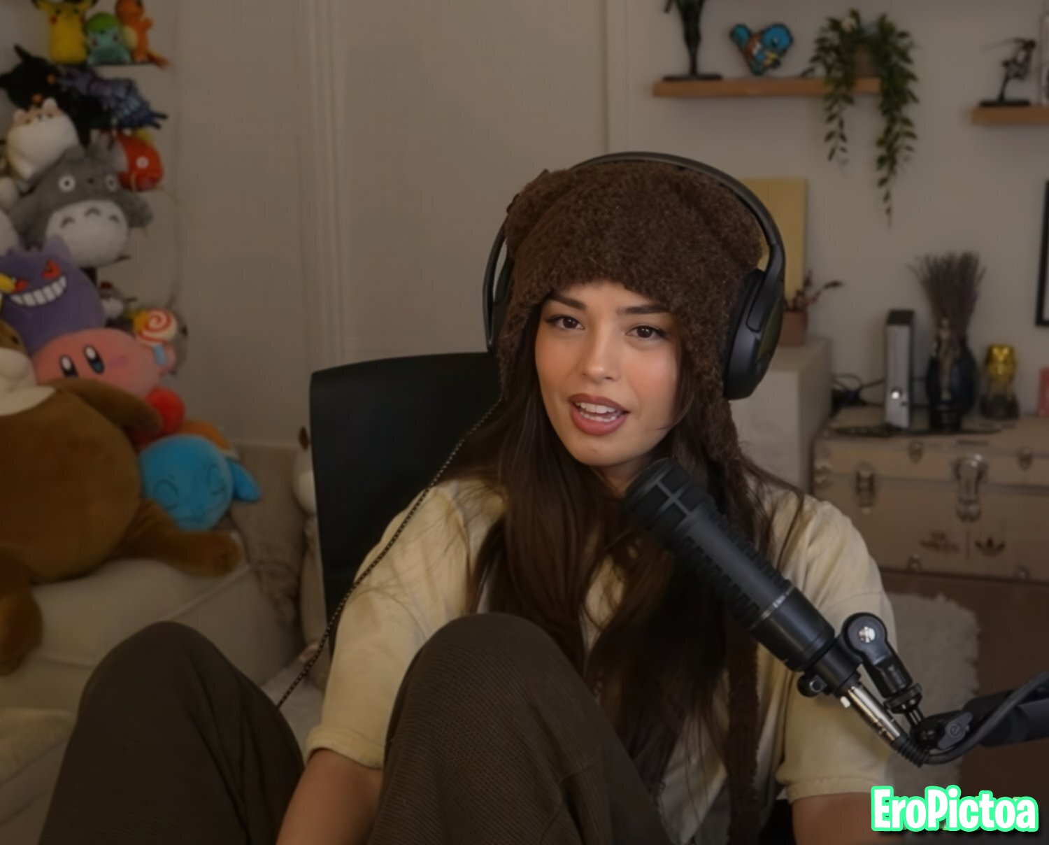 Rae [12] photo featuring gamer