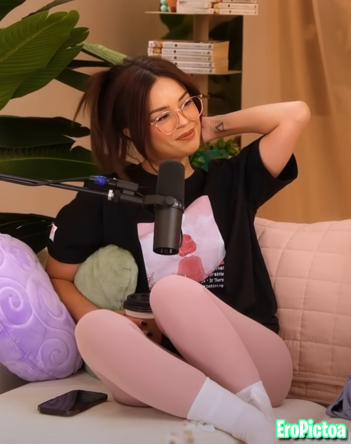Rae [12] photo featuring twitch