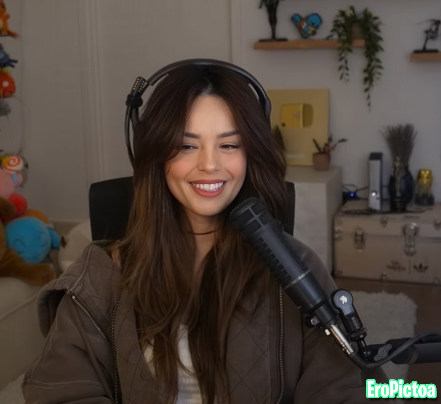 Rae [12] photo featuring gamer
