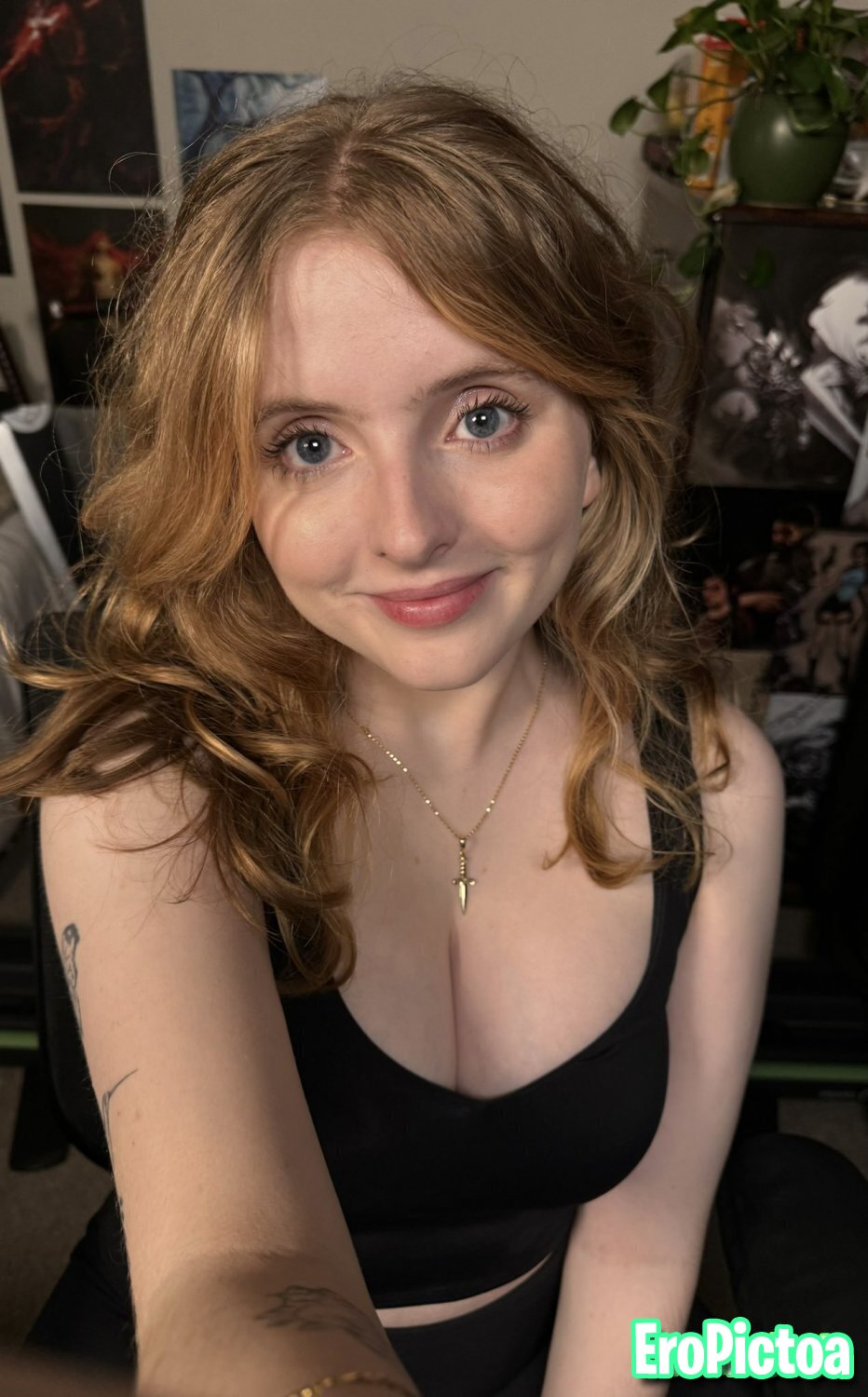 Krystal photo featuring Big tits - Part 9
