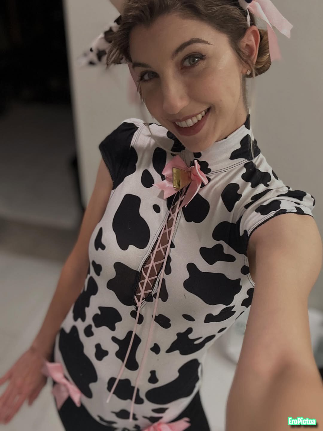 Stunningly Beautiful ​🇫​​🇷​​🇮​​🇻💗🇱​​🇴​​🇺​​🇸​ 𝐹💞𝓍 🦊 ASMR 🥰 photo featuring Frivolousfox ASMR - Part 25