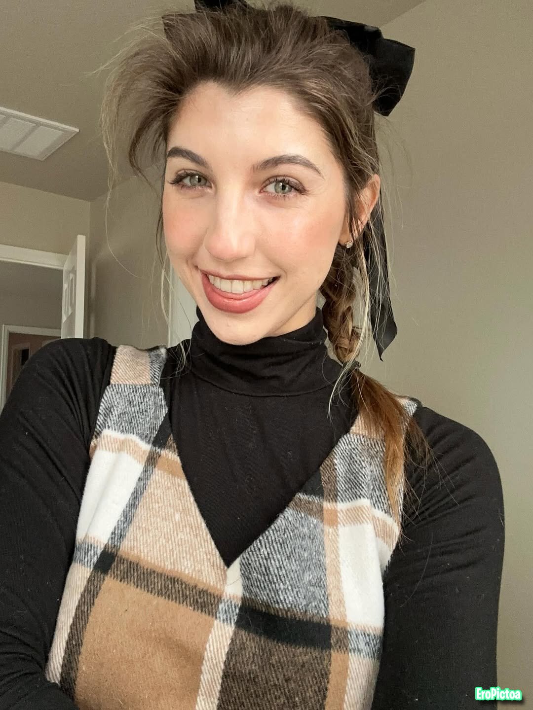 Stunningly Beautiful ​🇫​​🇷​​🇮​​🇻💗🇱​​🇴​​🇺​​🇸​ 𝐹💞𝓍 🦊 ASMR 🥰 photo featuring ASMR - Part 33