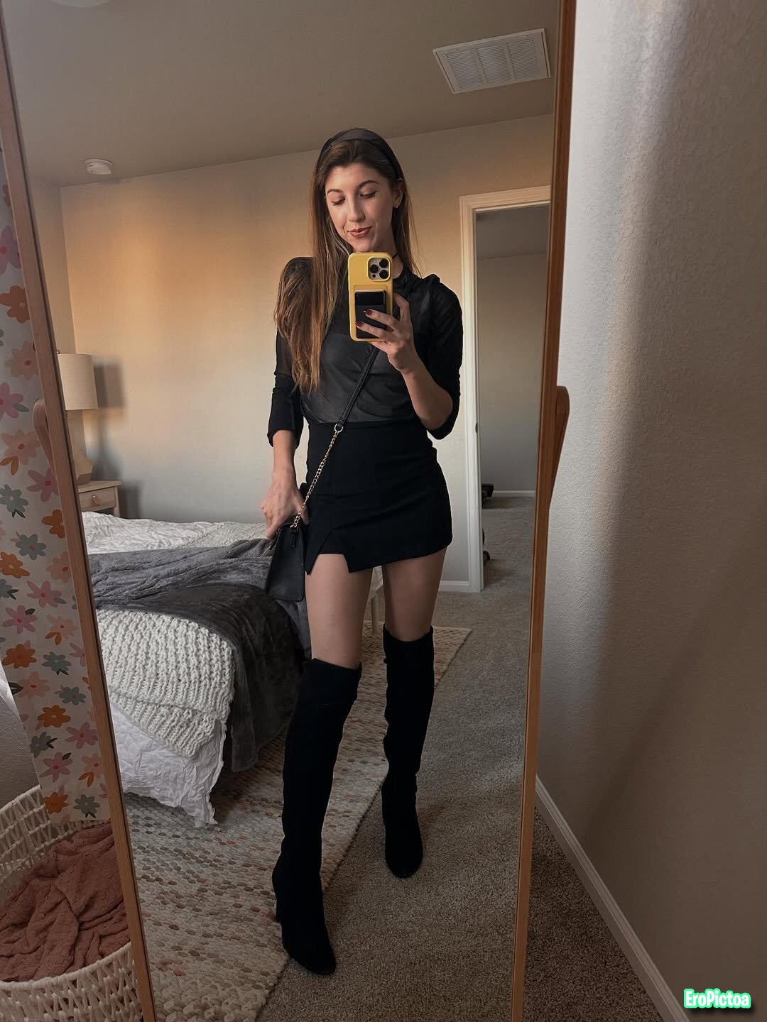 Stunningly Beautiful ​🇫​​🇷​​🇮​​🇻💗🇱​​🇴​​🇺​​🇸​ 𝐹💞𝓍 🦊 ASMR 🥰 photo featuring Twitch - Part 36