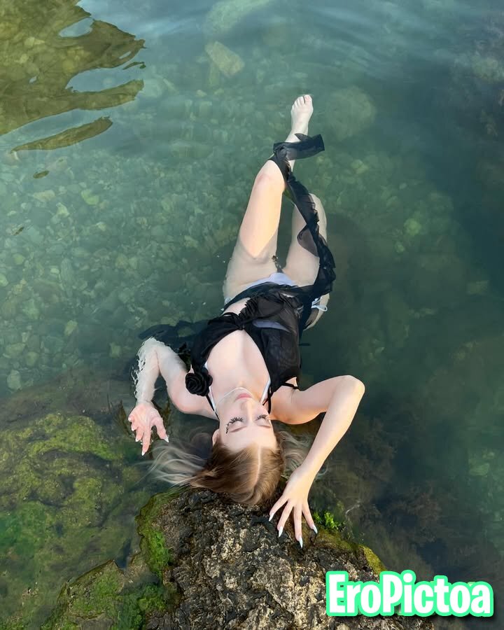 Polinali photo featuring Twitch - Part 12