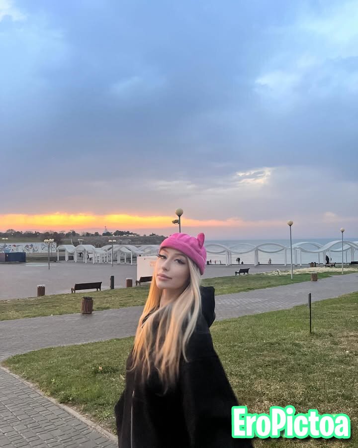 Polinali photo featuring Twitch - Part 52