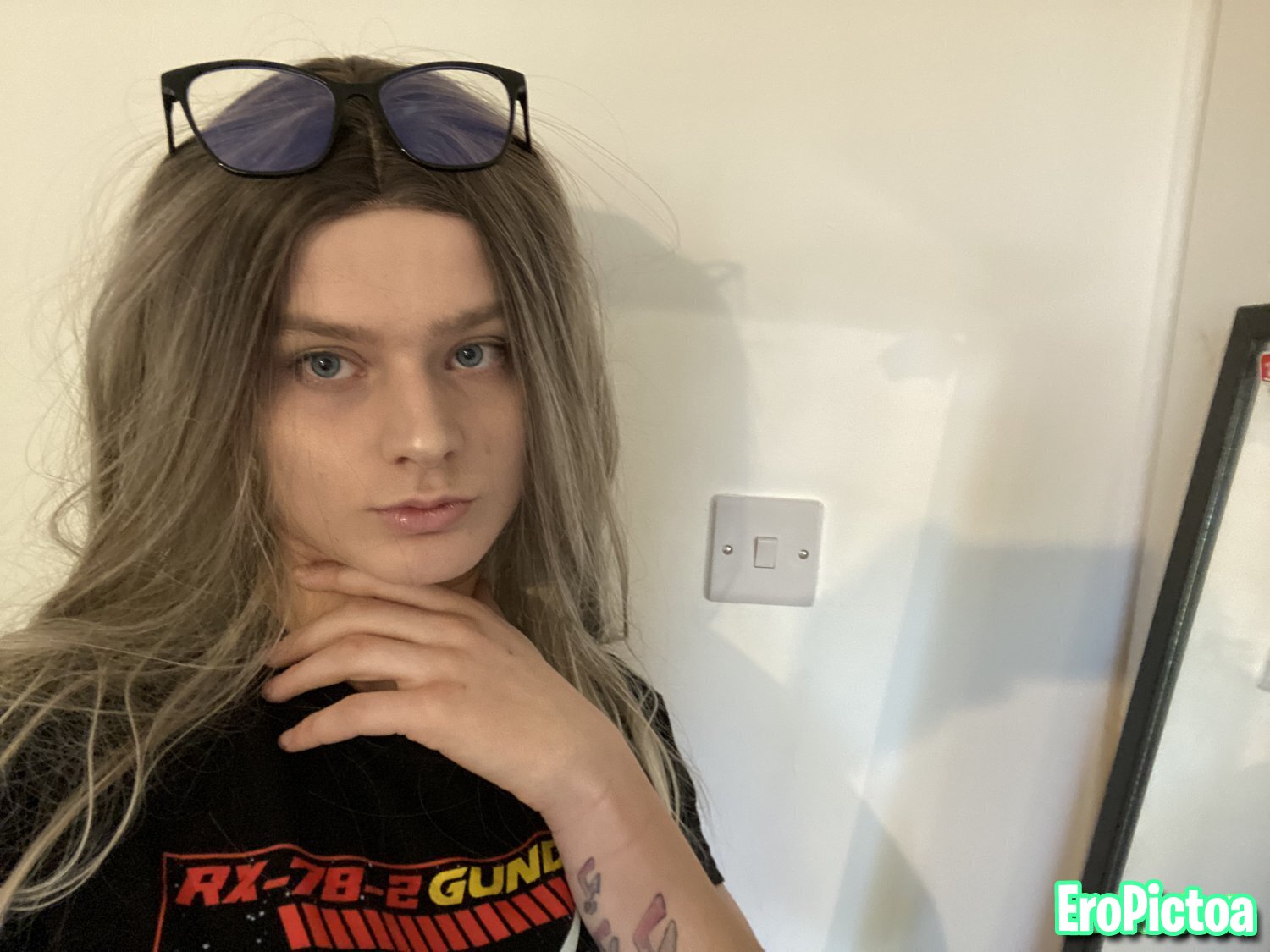 Discord - lottie.jb photo featuring Sissy - Part 44