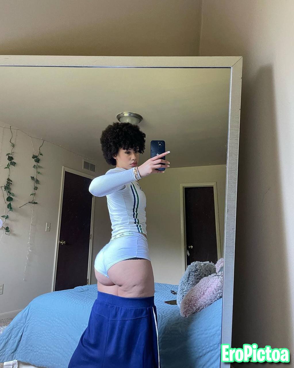 Short Thick Curly Haired Babe photo featuring fat ass - Part 15