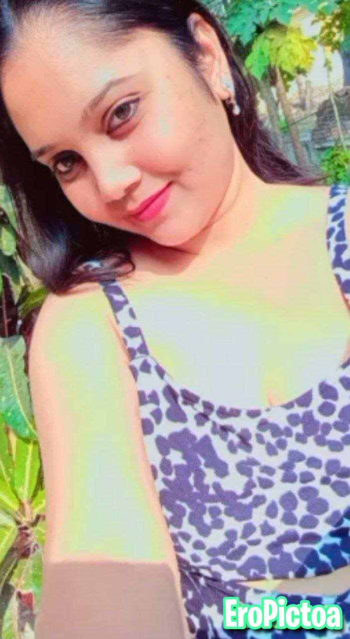 Indian 23 yo slut photo featuring Expose
