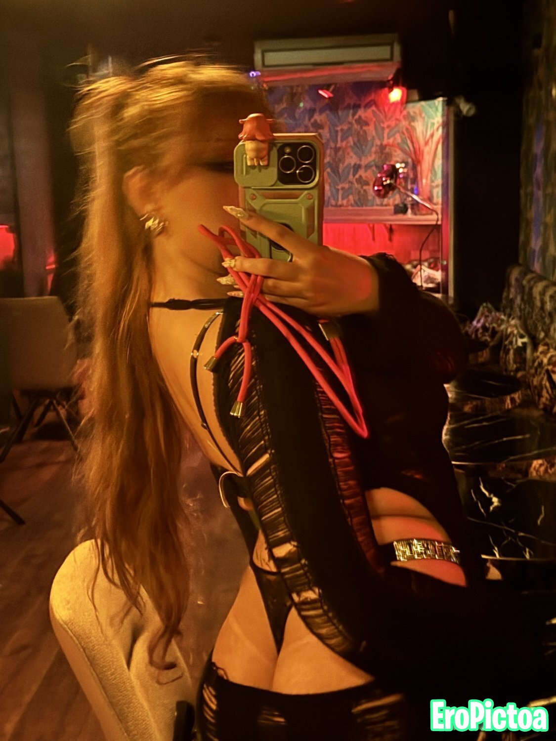 Redhead slut with big ass photo featuring bigass - Part 27