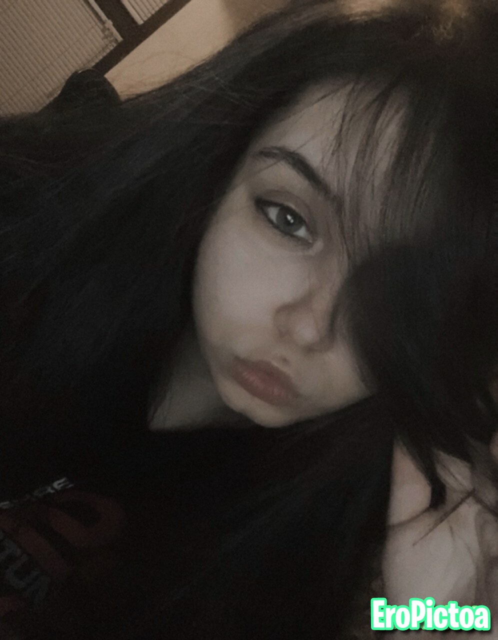 Busty Dc slut photo featuring discord slut