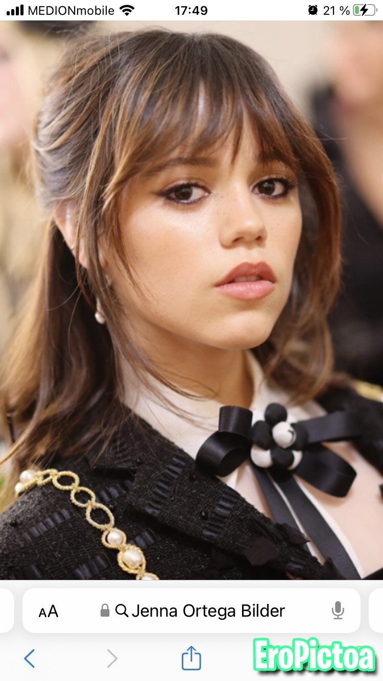 Jenna Ortega photo featuring Jenna Ortega
