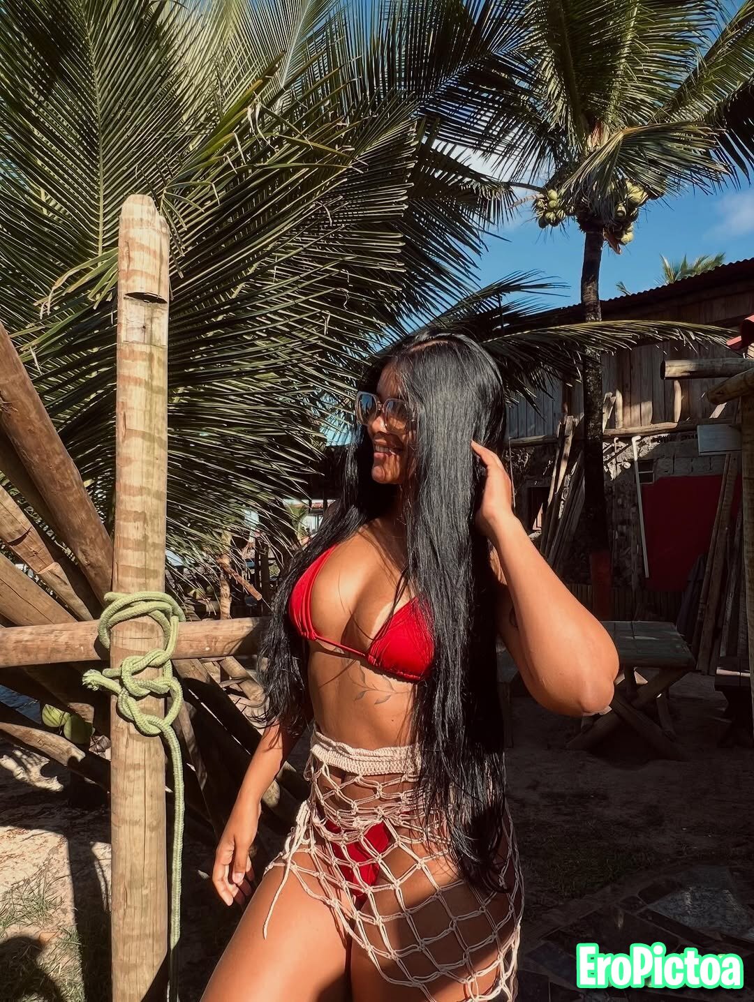 Thainá Novinha rabuda photo