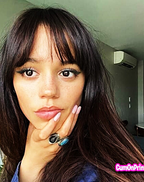 Thumbnail for señorita miércoles Ortega te ves increíble mujer bonita