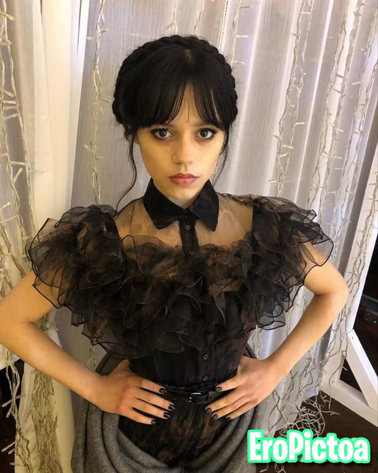 Jenna Ortega photo featuring Emma myers - Part 14