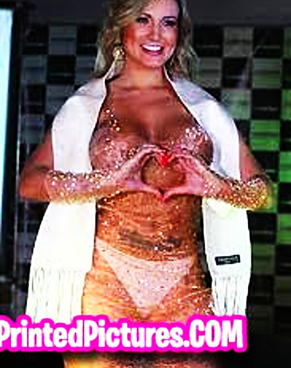 Thumbnail for TV - Concurso Bumbum 2014 - apresentadora