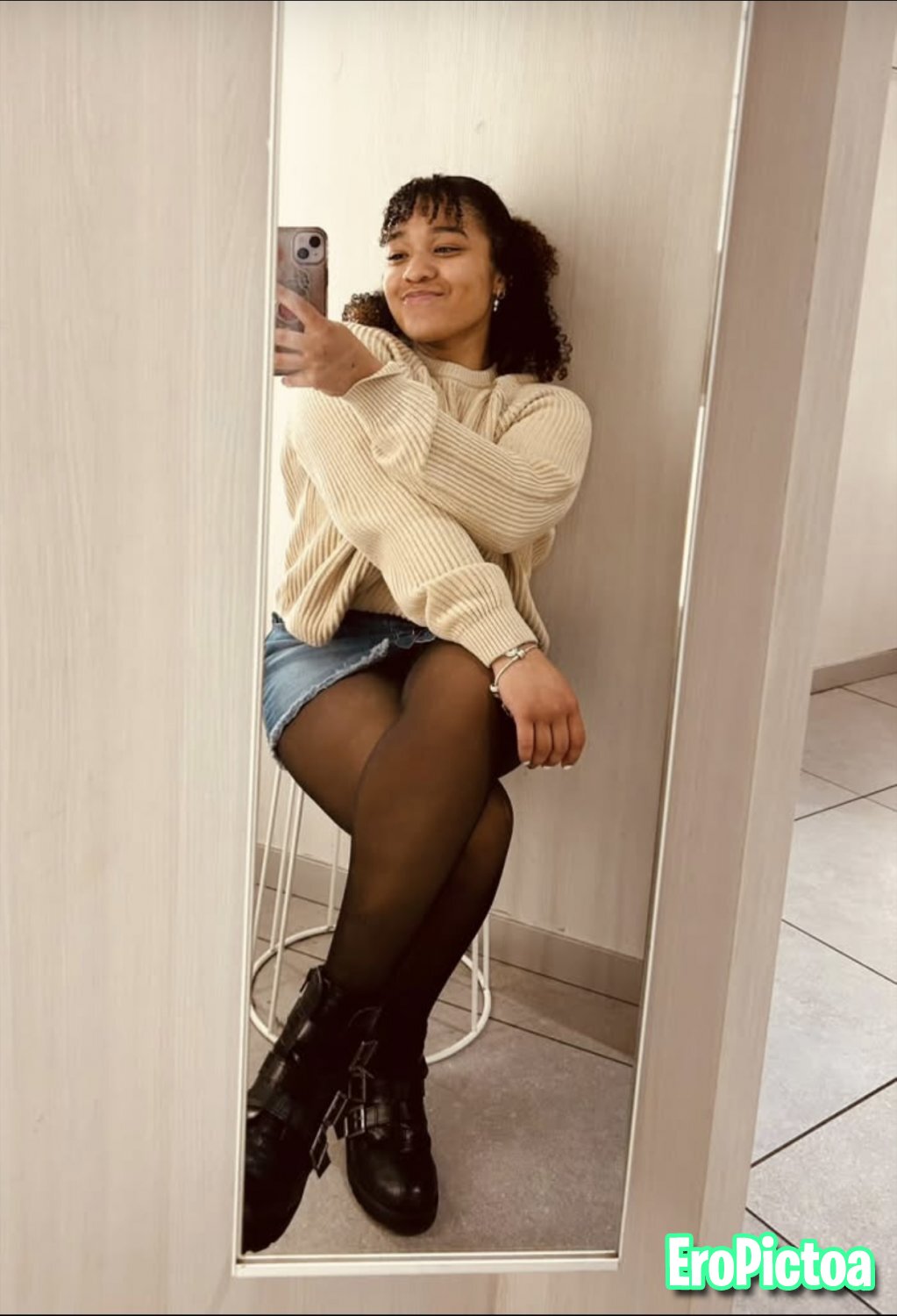 Trib her in all ways! Requested photo featuring Sexy - Part 1