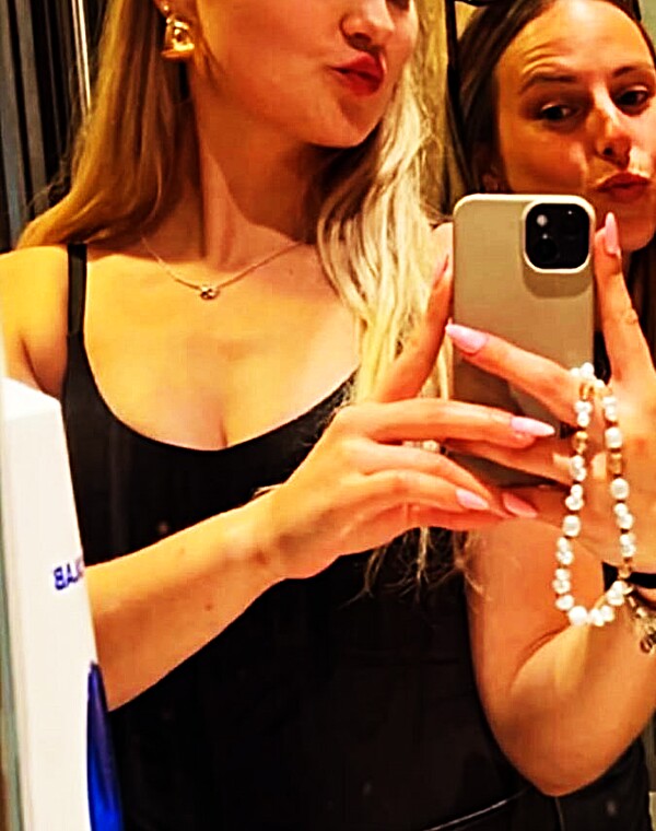Thumbnail for Should i trib weronika and her friend? Let me know