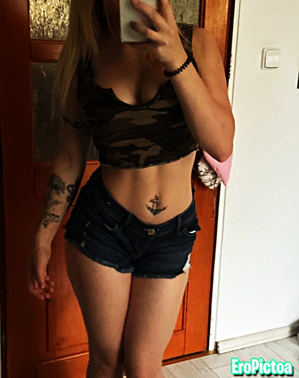 Thumbnail for Slovakia very sexy Teen with big ass from Vinted market. Who tribute her ??