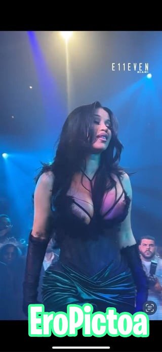 A Cardi B Delight 🍑🍦🇩🇴 photo featuring Cardi - Part 25
