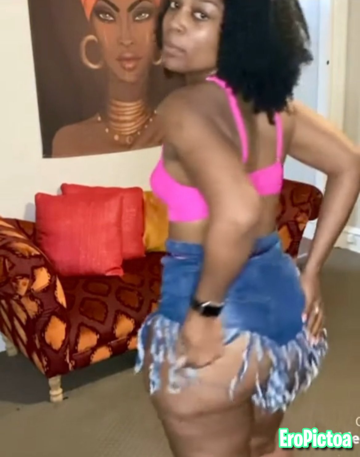This tutorial got me BRICKED up!! 🧱 photo featuring thick - Part 4