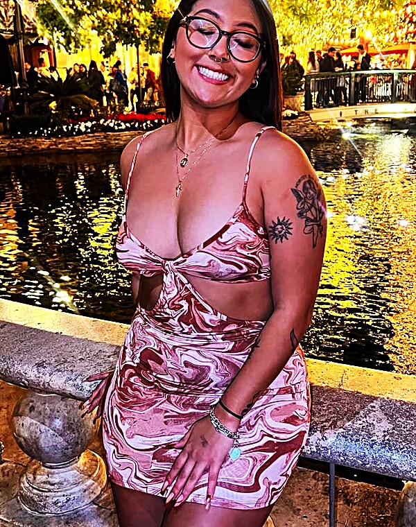 Thumbnail for Thick fine latina luvs showin how phat her huge ass is. Tribute & cum all over this slut