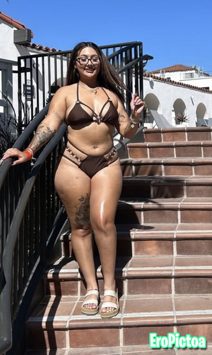 Thick fine latina luvs showin how phat her huge ass is. Tribute & cum all over this slut photo featuring ass - Part 20 Thick fine latina luvs showin how phat her huge ass is. Tribute & cum all over this slut photo featuring ass - Part 20