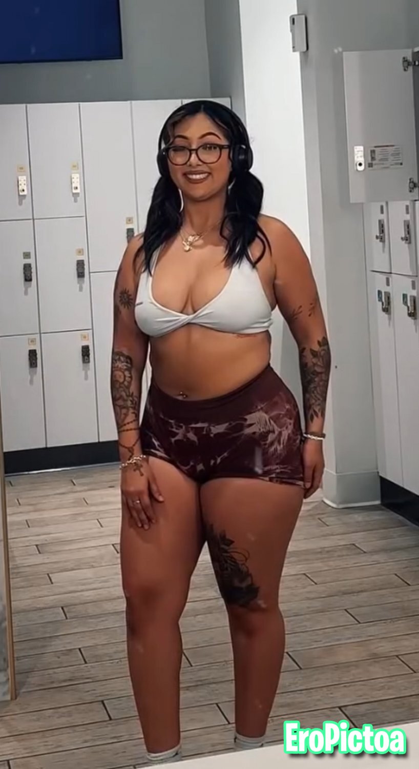 Thick fine latina luvs showin how phat her huge ass is. Tribute & cum all over this slut photo featuring gym - Part 35 Thick fine latina luvs showin how phat her huge ass is. Tribute & cum all over this slut photo featuring gym - Part 35