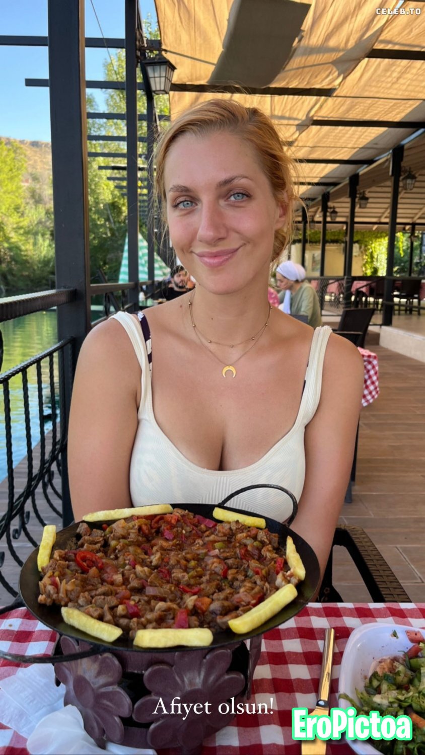 Lara Loft photo featuring Bikini - Part 14