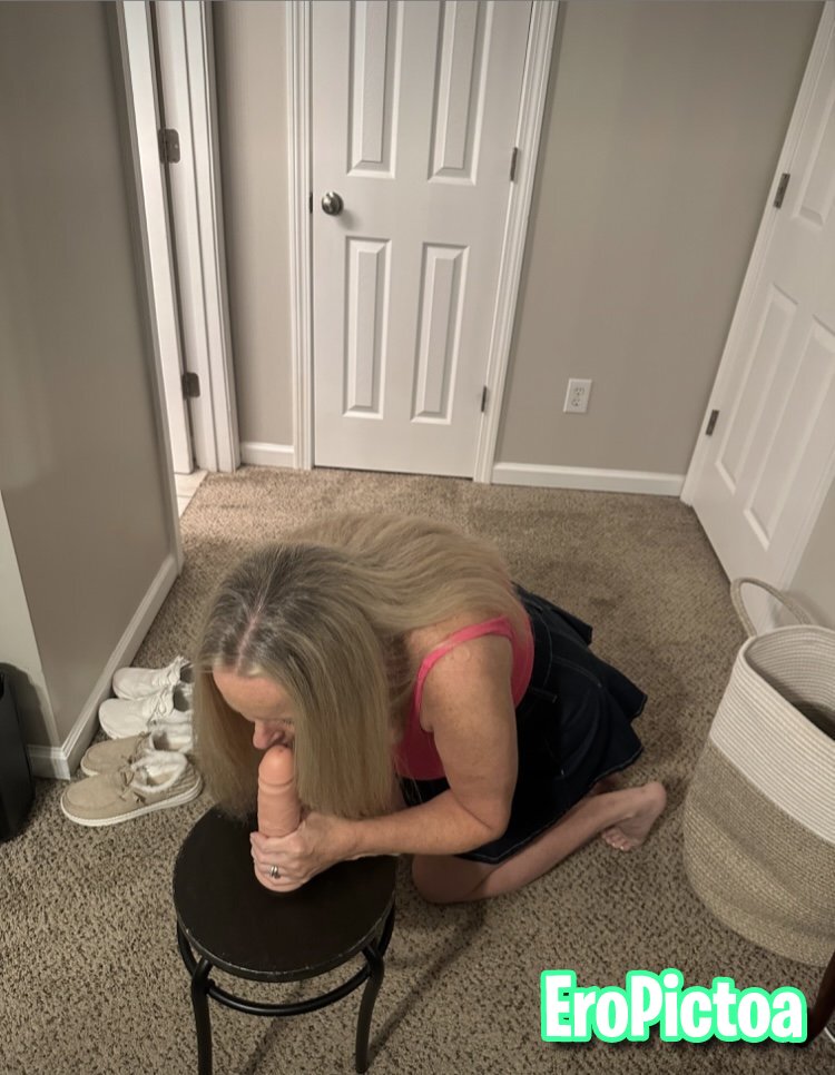 Tiktok milf update photo featuring obedient - Part 5