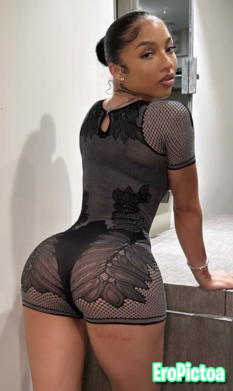 slimthick lightskin babecock goon photo featuring cumshot